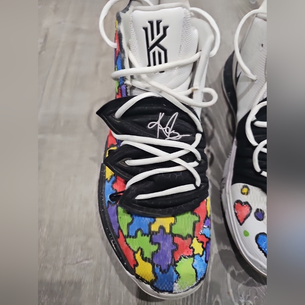 Nike Kyrie 5 Unisex Basketball Shoes for Chinese New Year 2019, Size 13, Unlimit - Picture 8 of 8